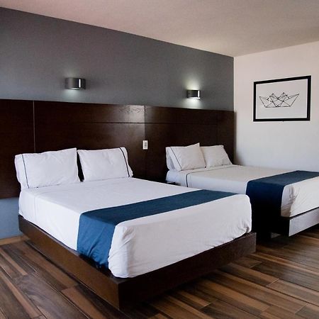 Hotel Expo Plaza Business And Family Guadalajara Zapopan Bagian luar foto