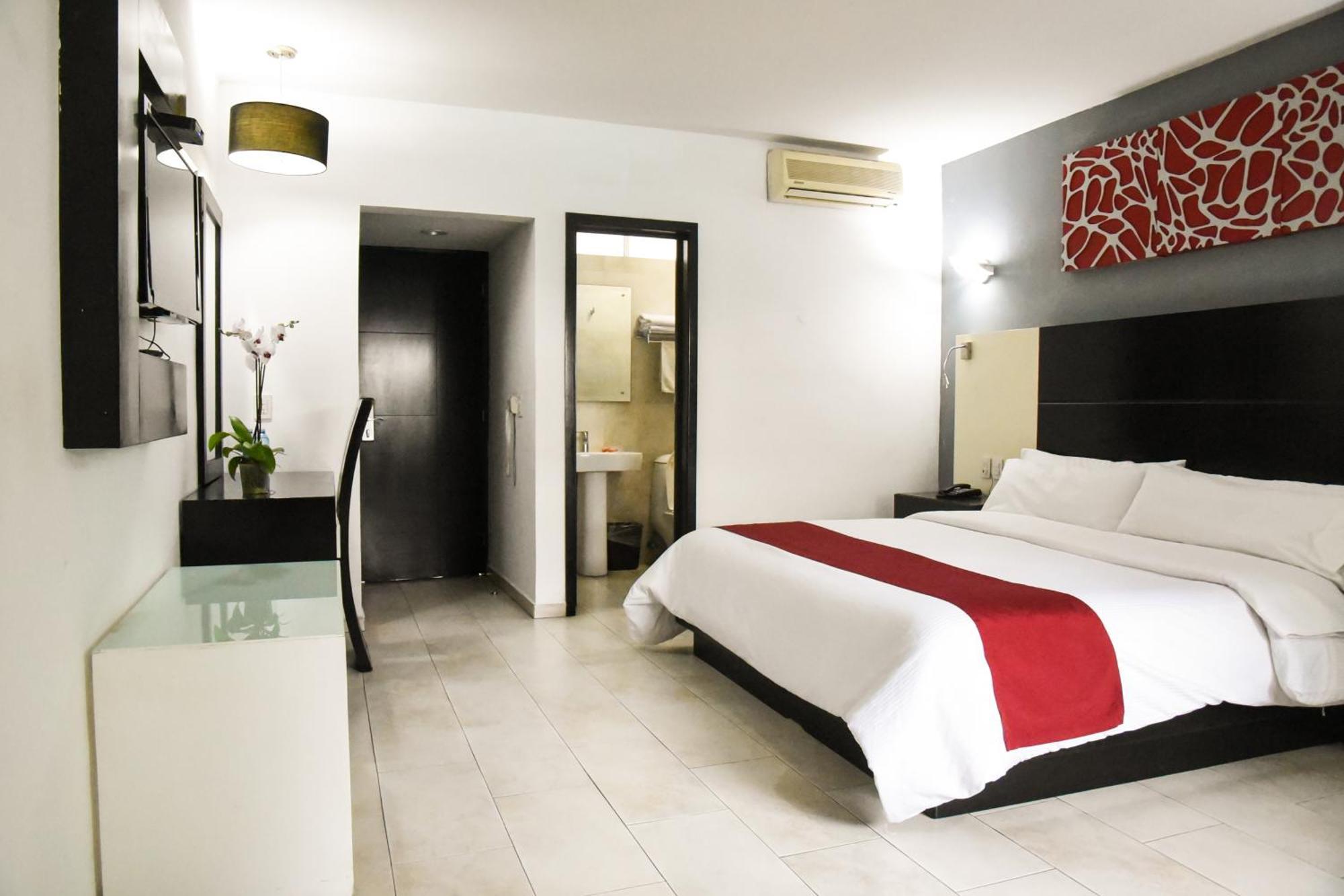 Hotel Expo Plaza Business And Family Guadalajara Zapopan Bagian luar foto