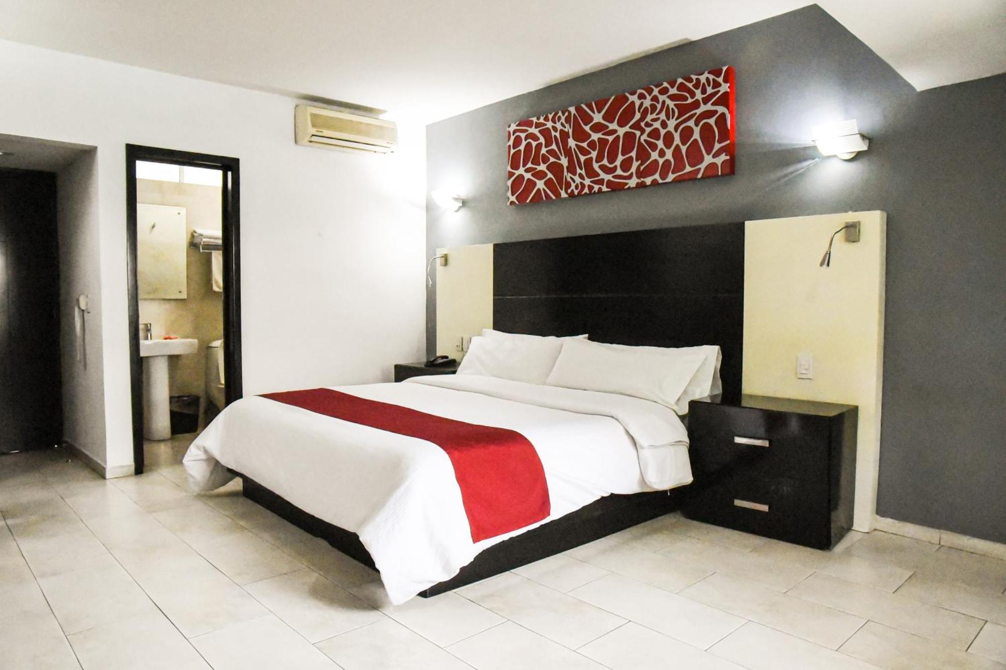 Hotel Expo Plaza Business And Family Guadalajara Zapopan Bagian luar foto