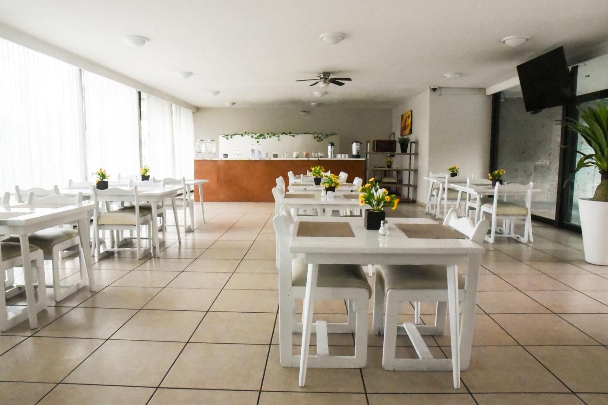 Hotel Expo Plaza Business And Family Guadalajara Zapopan Bagian luar foto